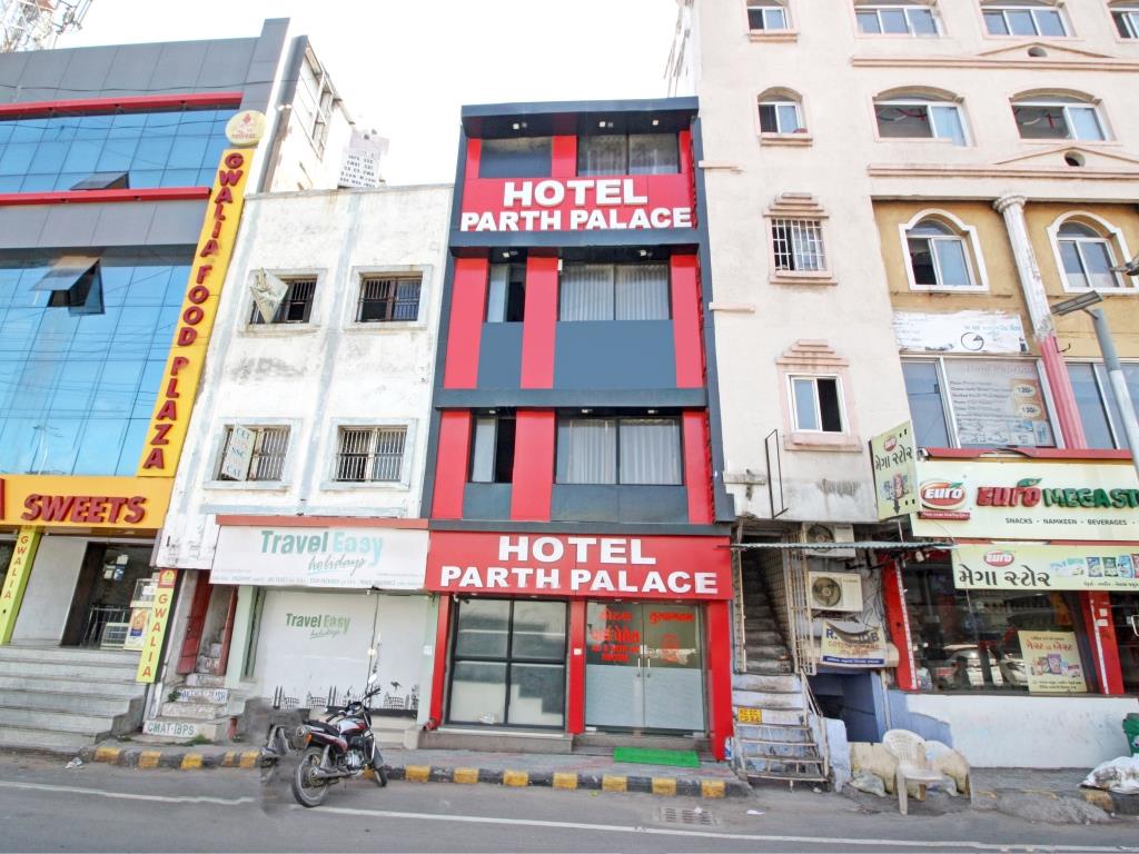 Hotel Parth Palace - Tap to explore photos