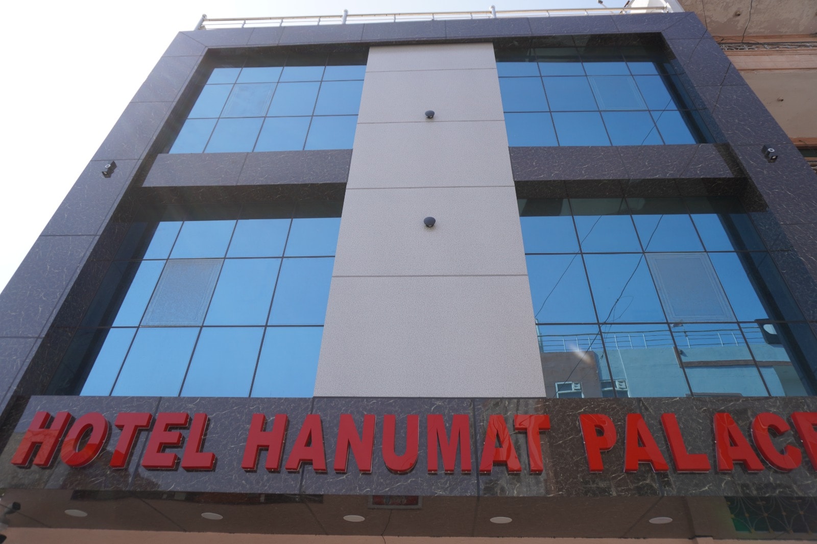 Hotel Hanumat Palace-300 Meter Jaipur Railway Station - Tap to explore photos