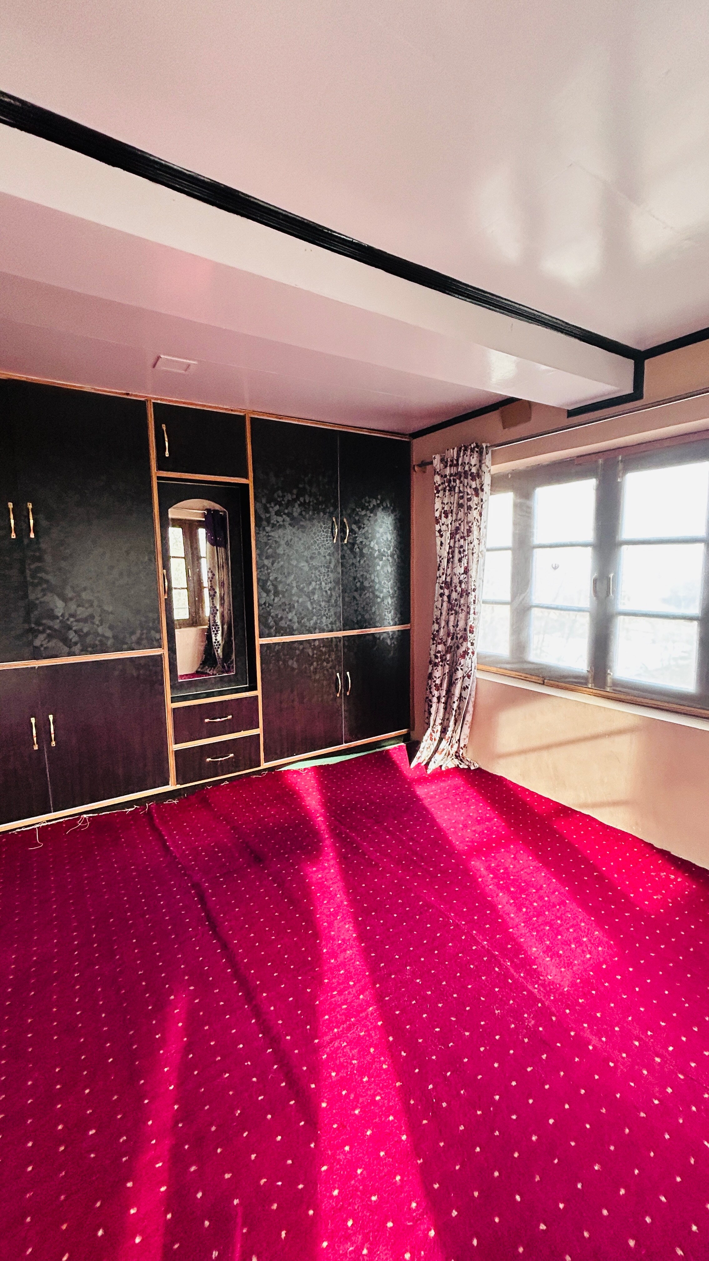 Wazir Apartment - Tap to explore photos