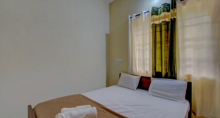 Holidayincoorg cozy nest Room Type - Deluxe Double room with Private living room Holidayincoorg cozy nest Room Type - Deluxe Double room with Private living room