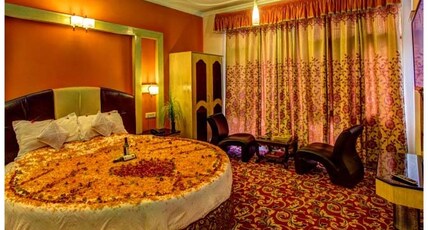 Hotel Aurelius Grand Manali Room Type - Honeymoon Suite (With Private Balcony) Hotel Aurelius Grand Manali Room Type - Honeymoon Suite (With Private Balcony)