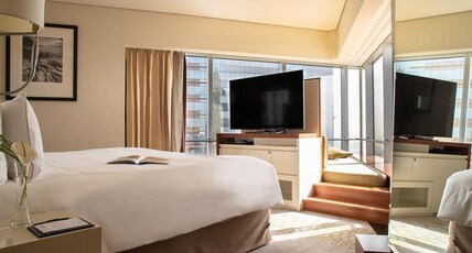Jumeirah Emirates Towers Dubai Room Type - Executive Suite