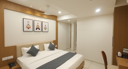 HOTEL MADHAV Room Type - Deluxe Room