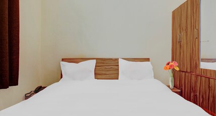 Hotel kailasha Room Type - Deluxe Room