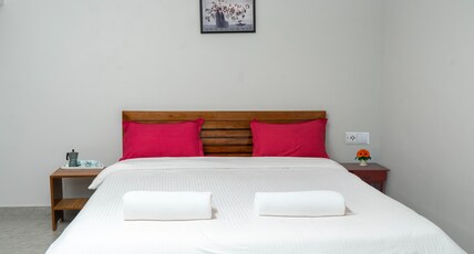 Garden Stay by Berg Saty Room Type - Delux Room