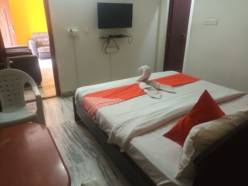 Tejaswini Guest INN - Tap to explore photos