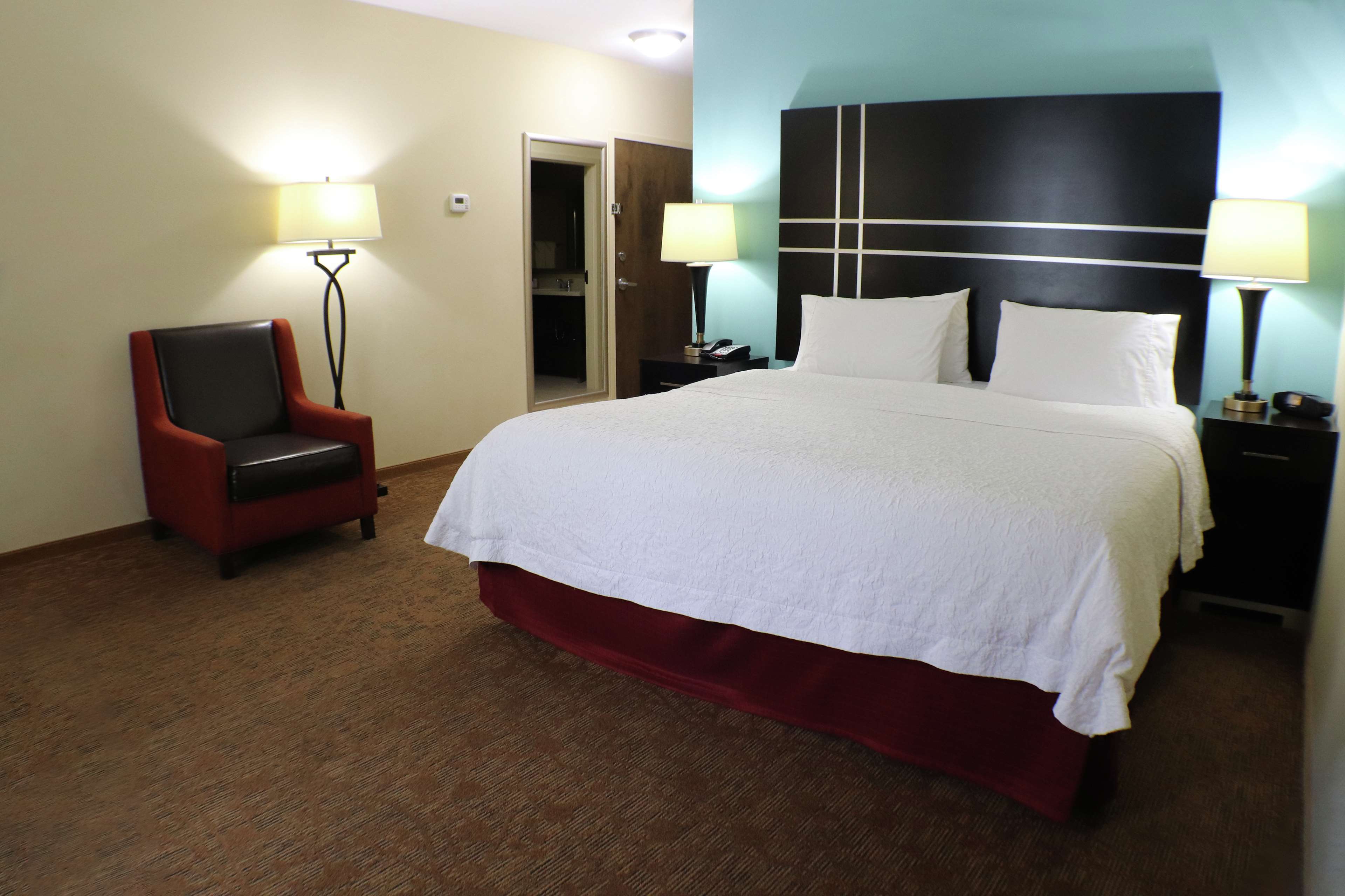 Hampton Inn by Hilton Austin/Oak Hill - Tap to explore photos