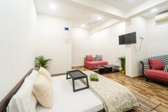 Cozy 1BHK Apt off Carter Rd Bandra W: Rose 3