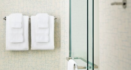 Holiday Inn Express & Suites HEATH - NEWARK Room Type - 2 Queen Beds Standard Comm Accessible
