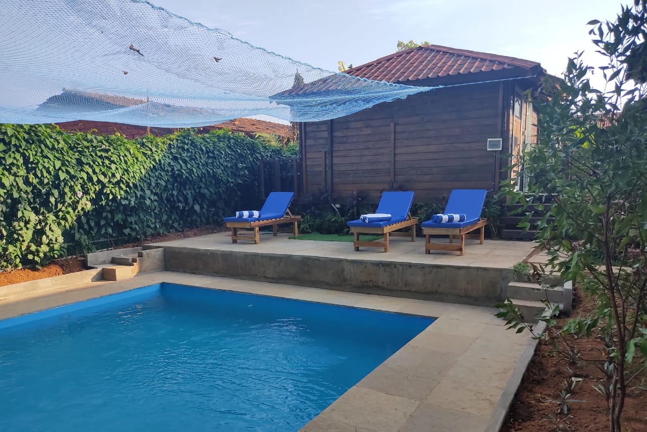 Waterscape Beach Cottage - Tap to explore photos