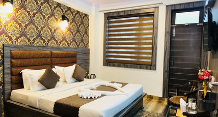 HOTEL RC REGENCY Room Type - Queen Room With Balcony