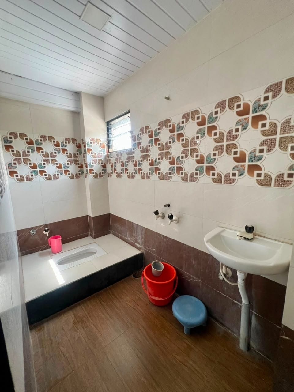 Krushna Lodging - Tap to explore photos