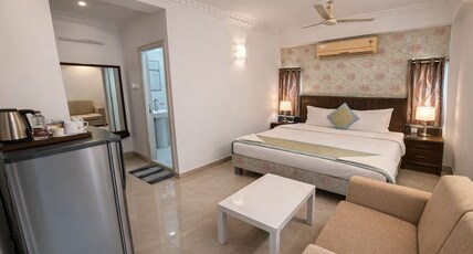 Aum Hotel Room Type - Deluxe Ac Room