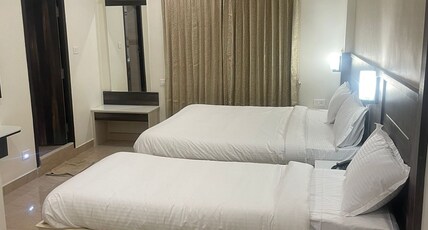 Avenue 11 Premium Stays Room Type - Standard Triple Room