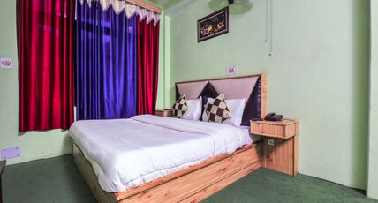 Hotel Vikrant Inn @ Mall Road 100 Meters Walk Room Type - Interconnected Triple Bed