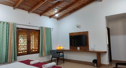 Rudraksha Villa, Bhimtal Room Type - Luxury Master Room