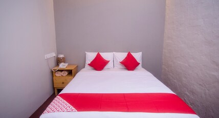 Hotel O Hills Residence Room Type - Deluxe Double
