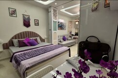 Casa Enchante a Luxe Studio Apt at Baner Pashan