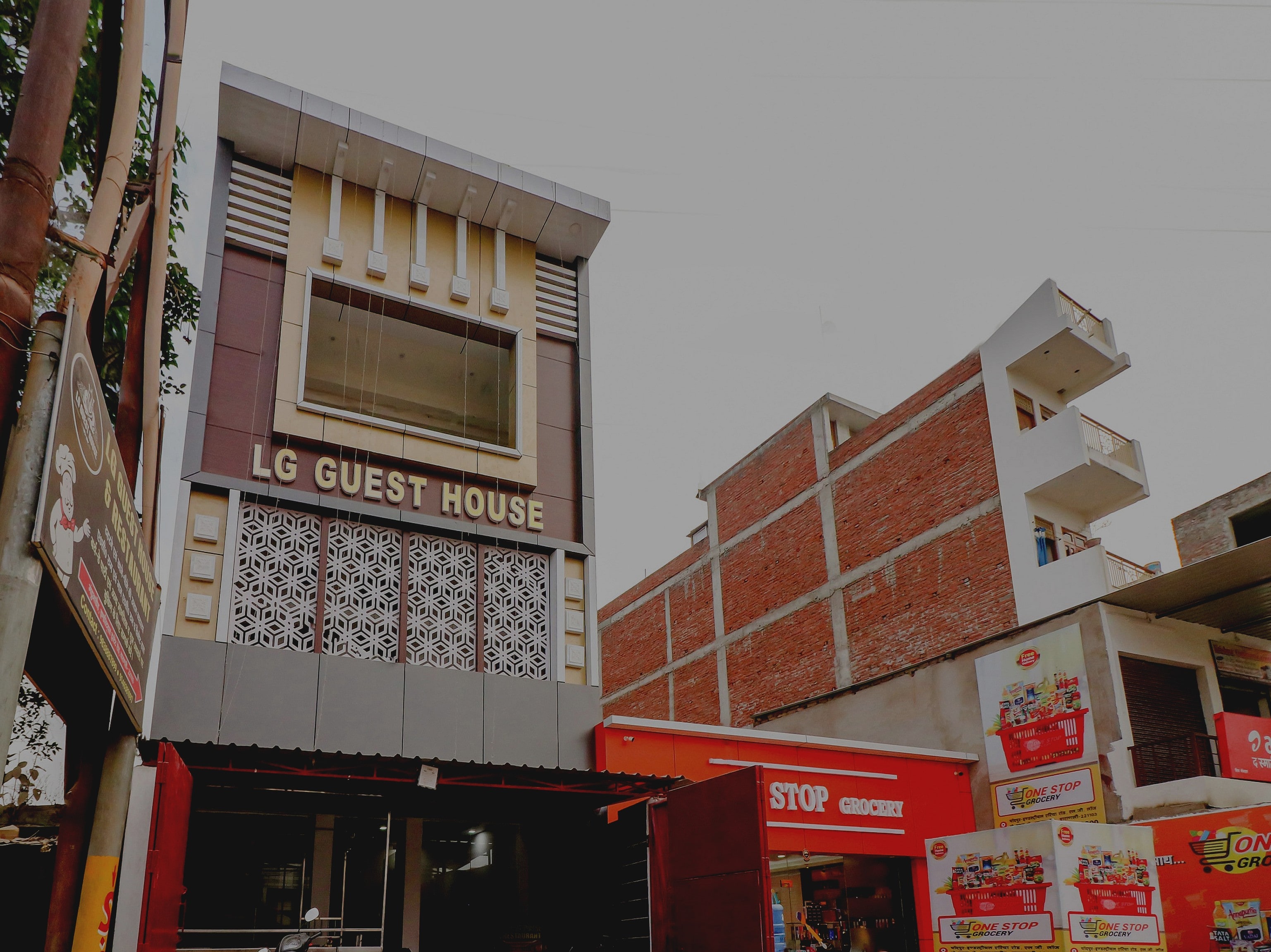 SPOT ON L G Guest House - Tap to explore photos