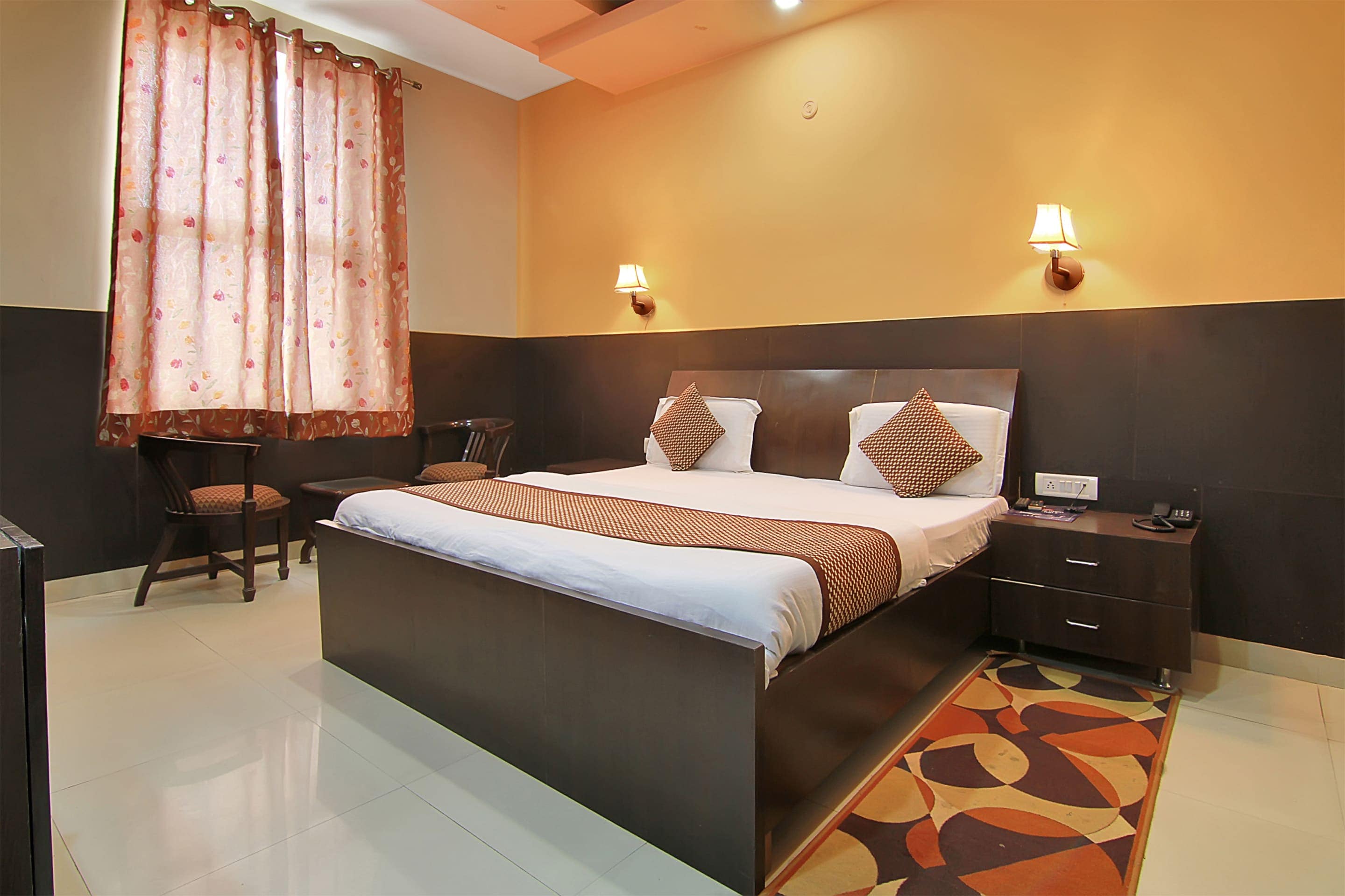 Hotel O Shree Kanta - Tap to explore photos