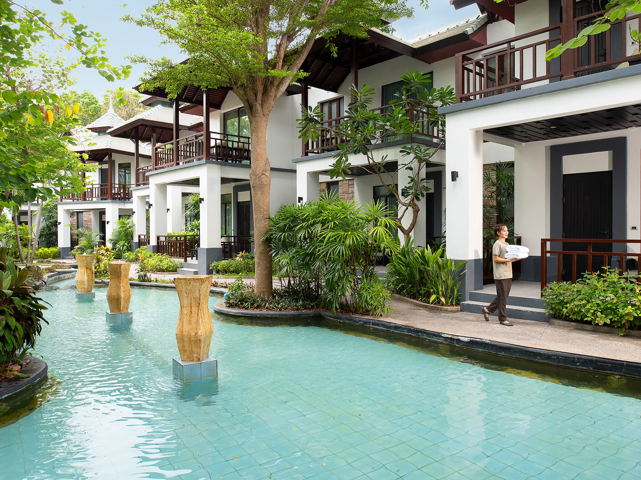 The Zign Premium Villa  - Tap to explore photos