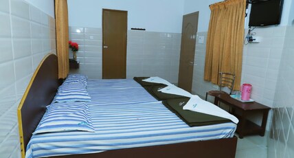hotel sunview Room Type - Triple Pax Non AC Room