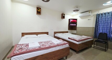 Shivanand Lodging Room Type - Family Room with Hill View