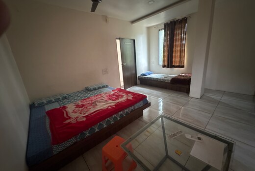 Hotel Suraj palace Thandla