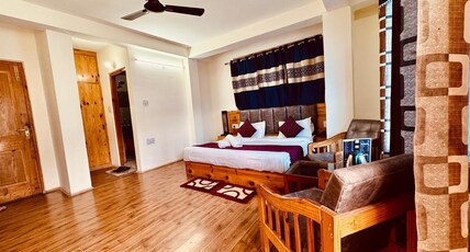 Royal View Cottage Manali Room Type - King Room WIth Balcony