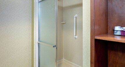 Hampton Inn & Suites Ft. Pierce Room Type - 1 KING BED NONSMOKING