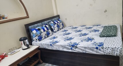 Agrawal Home Stay Room Type - Bedroom
