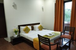 Golden Palm Suites | Rooms & Wi-Fi
