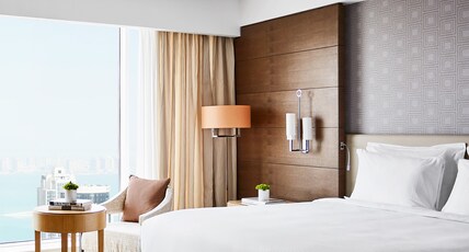 Pullman Doha West Bay Room Type - SUPERIOR ROOM, 1 King Size Bed, Spacious Bathroom and Workstation
