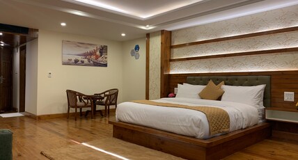 PIYUSH RESIDENCY Room Type - Premium Room with Mountain View or Valley View - Centrally Heated