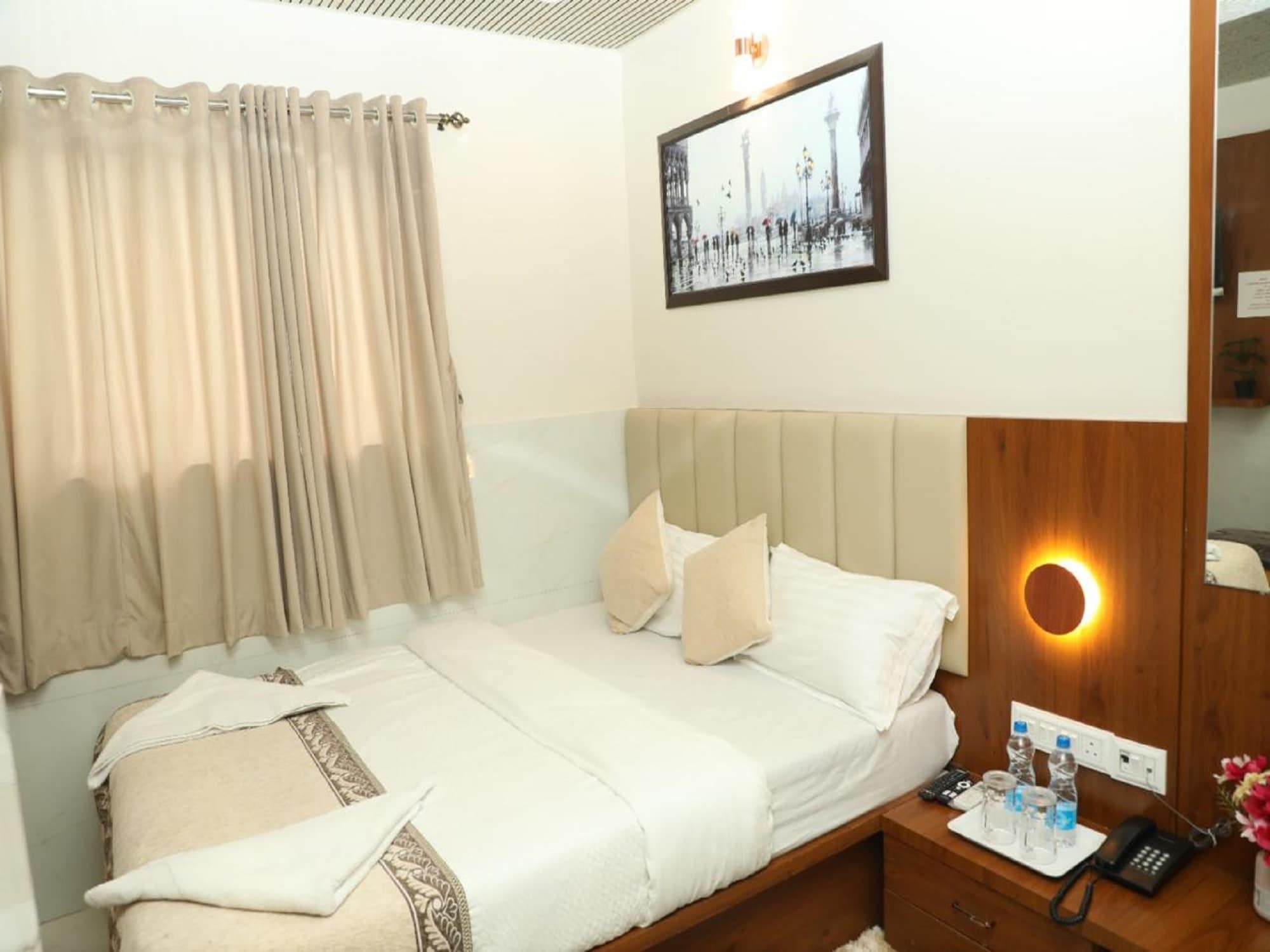 HOTEL VISHWADARSHAN - Tap to explore photos