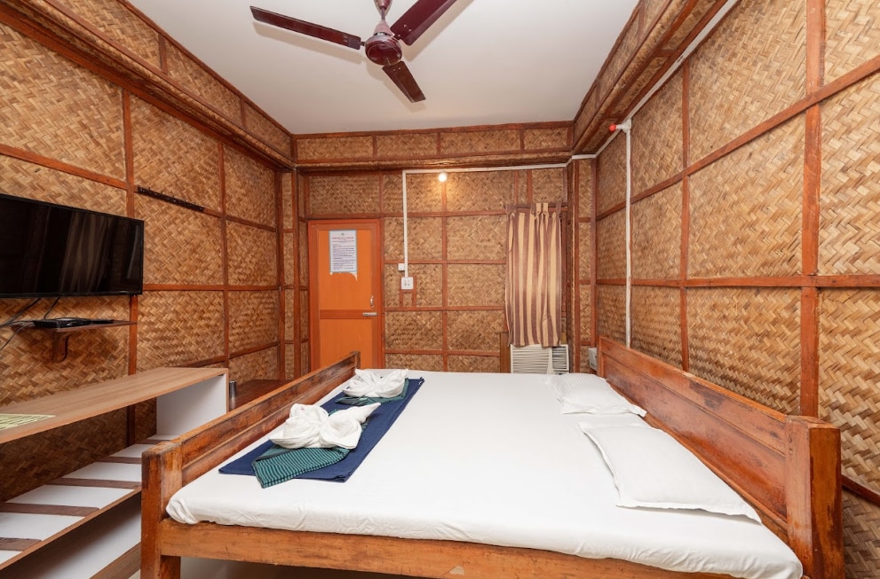Palm Grove Eco Resort - Tap to explore photos