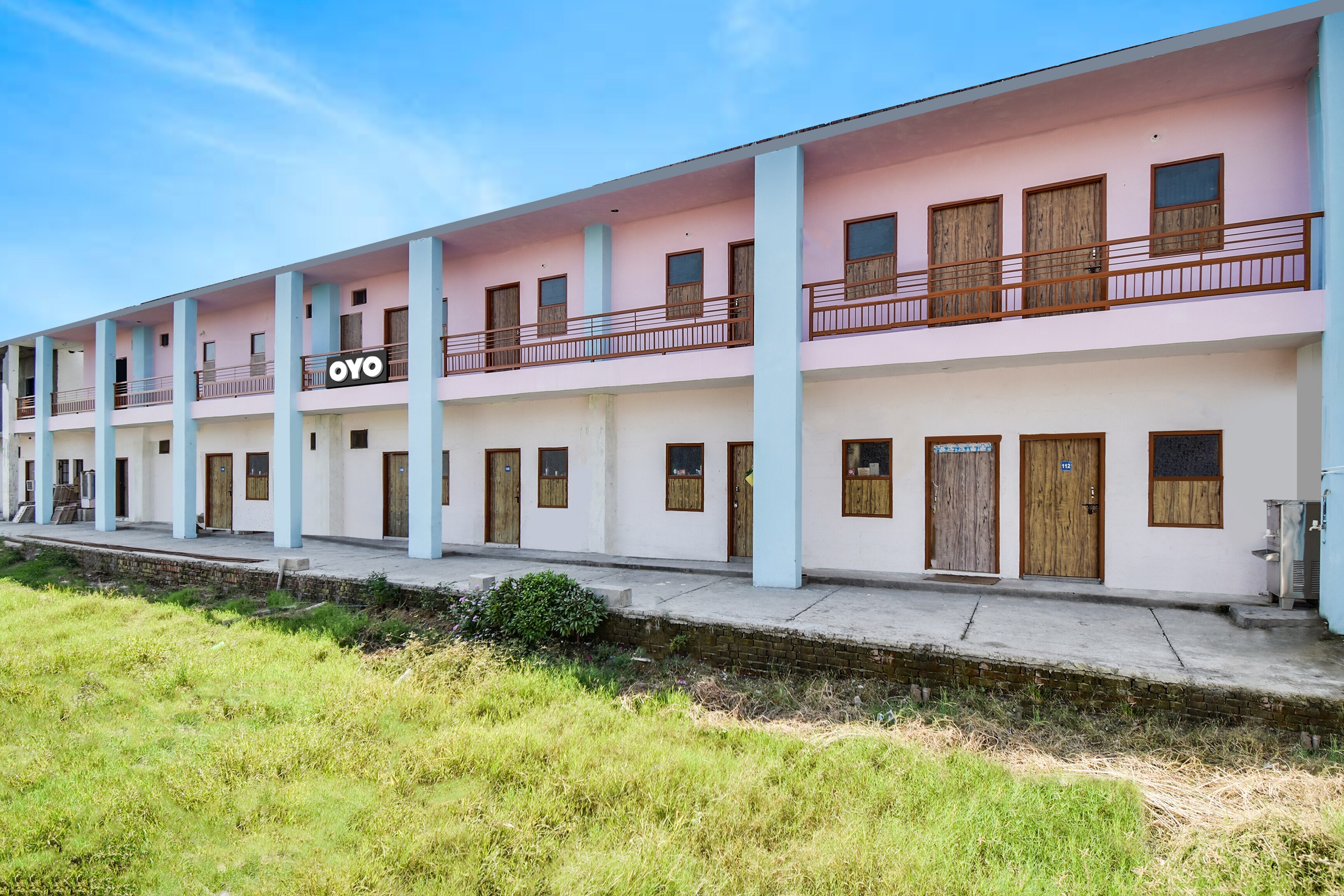OYO Flagship Devrachna Residency - Tap to explore photos
