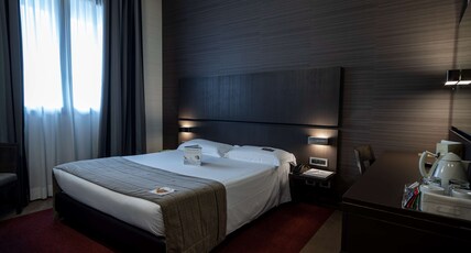 Best Western Plus Hotel Monza e Brianza Palace Room Type - 1 Queen Bed, Superior Room