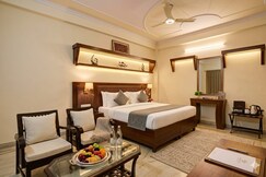 Hotel Prithvi Palace Near GZB Railway Station