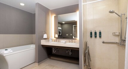 Hilton Promenade Branson Landing Room Type - 1 KG CONDO STE ACC RI SHWR