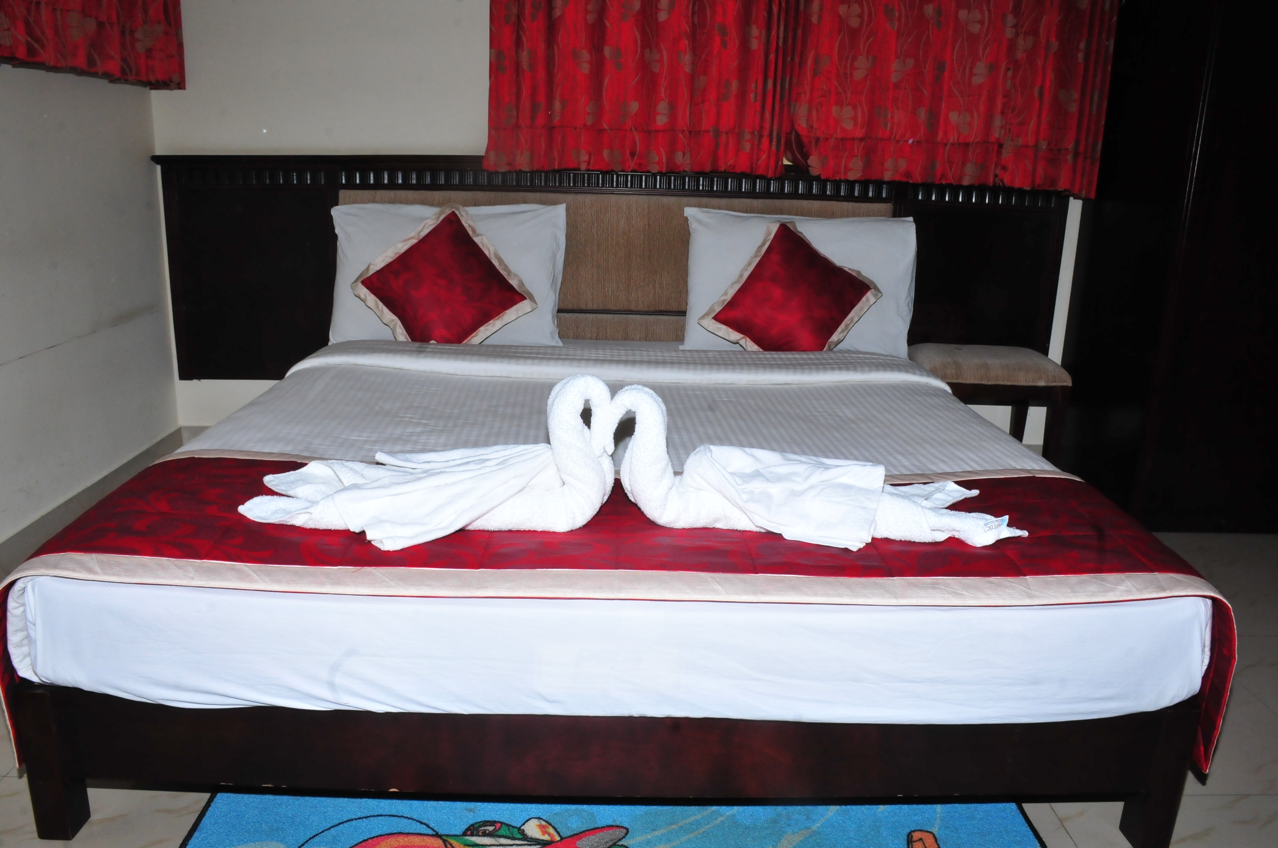 KSTDC Hotel Mayura Shantala Halebeedu - Tap to explore photos