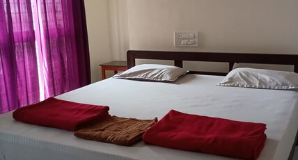 Jay Vinayak Residency Room Type - Deluxe Ac with Bathtub