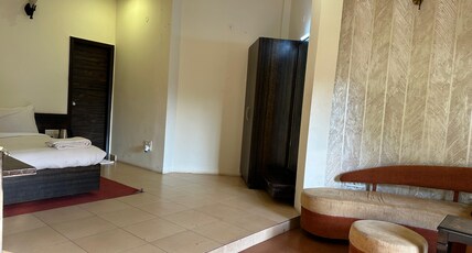 Hotel Varay Express Room Type - AC Garden View Cottage