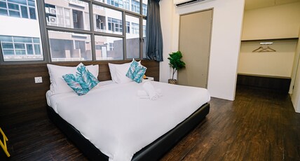 Swing & Pillows @ Z Hotel Cyberjaya Room Type - Deluxe King Room