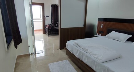 Teeyes Nexus Room Type - Suite with Lobby Room