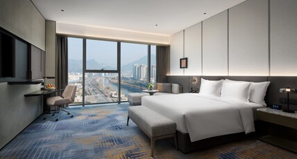 Crowne Plaza SHANGLUO Room Type - 1 King Premium
