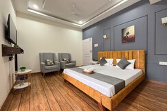 BeauMonde Studio - Miller