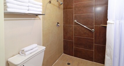 Staybridge Suites QUERETARO, an IHG hotel Room Type - 2 Double Studio Suite