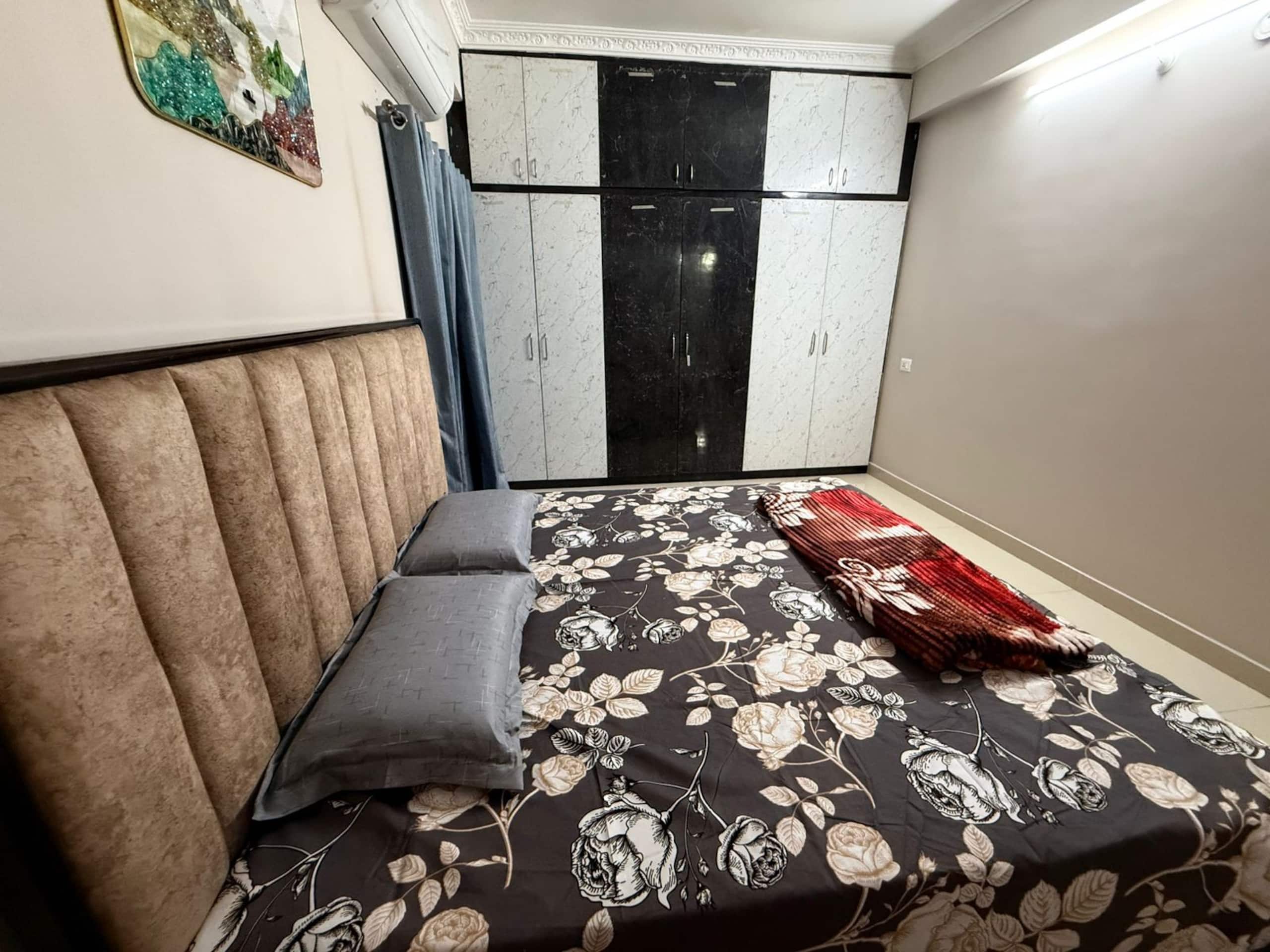 2 BHK Luxury Furnished Apartment - Tap to explore photos