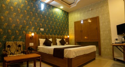 Hotel Bharat Niwas Room Type - Deluxe Ac Room